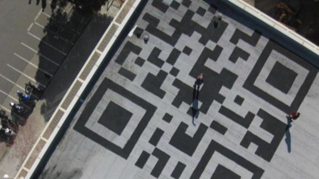 10. Facebook QR Code vs. Google Earth